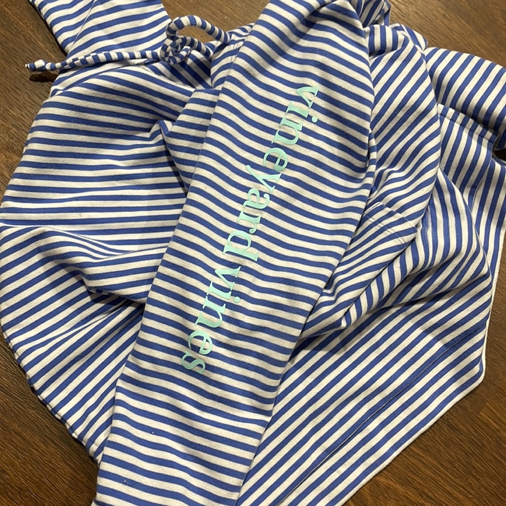 Vineyard vines hoodie - Picture 8 of 9